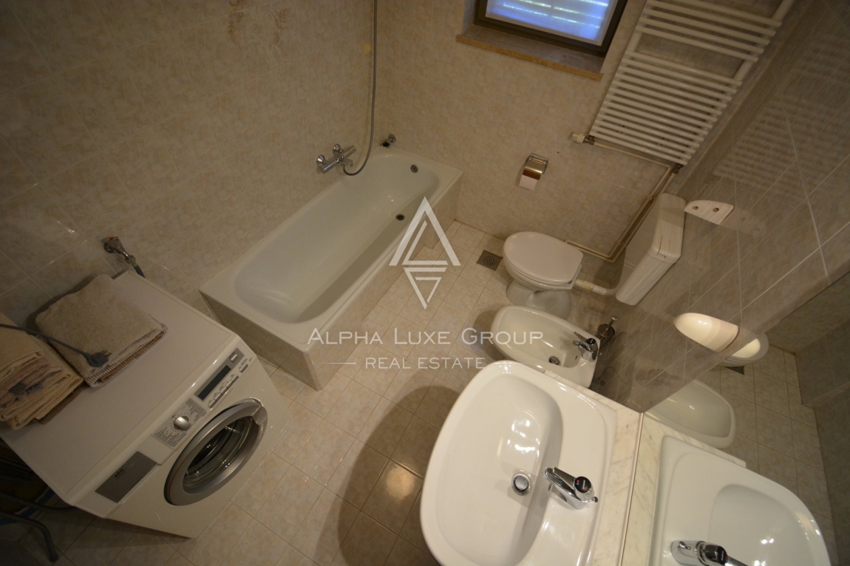 ALPHA LUXE GROUP in vendita, casa con vista panoramica sul mare e sulle isole, casa con due appartamenti, OPATIJA