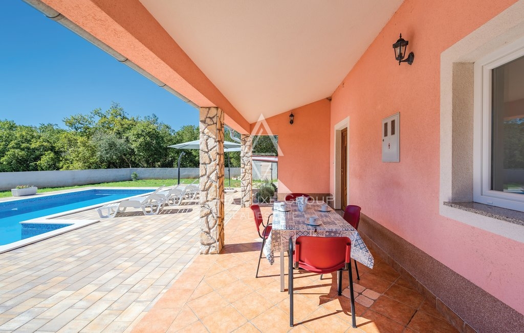 Kršan, Istria – Casa vacanze ristrutturata con piscina