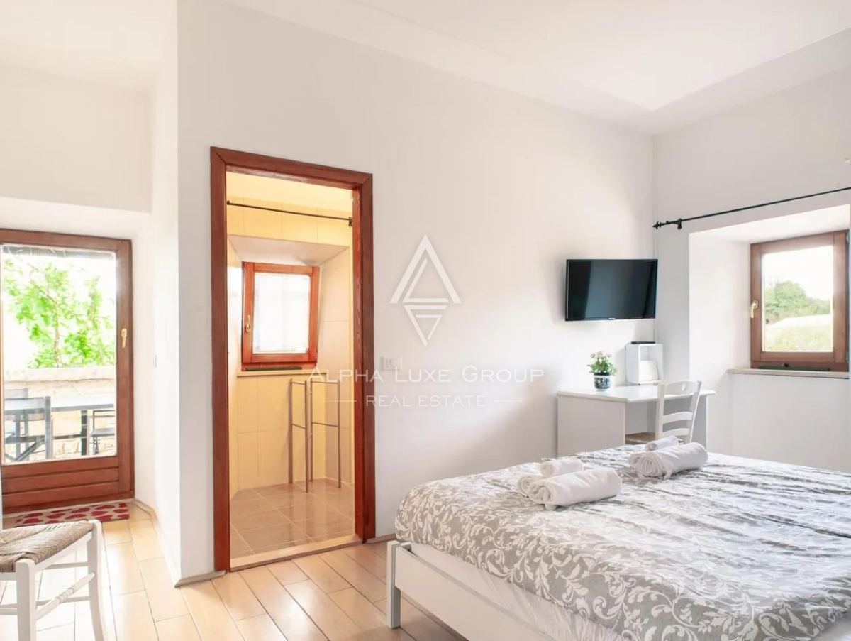 Pazin, Istria – Villa in pietra ristrutturata con piscina