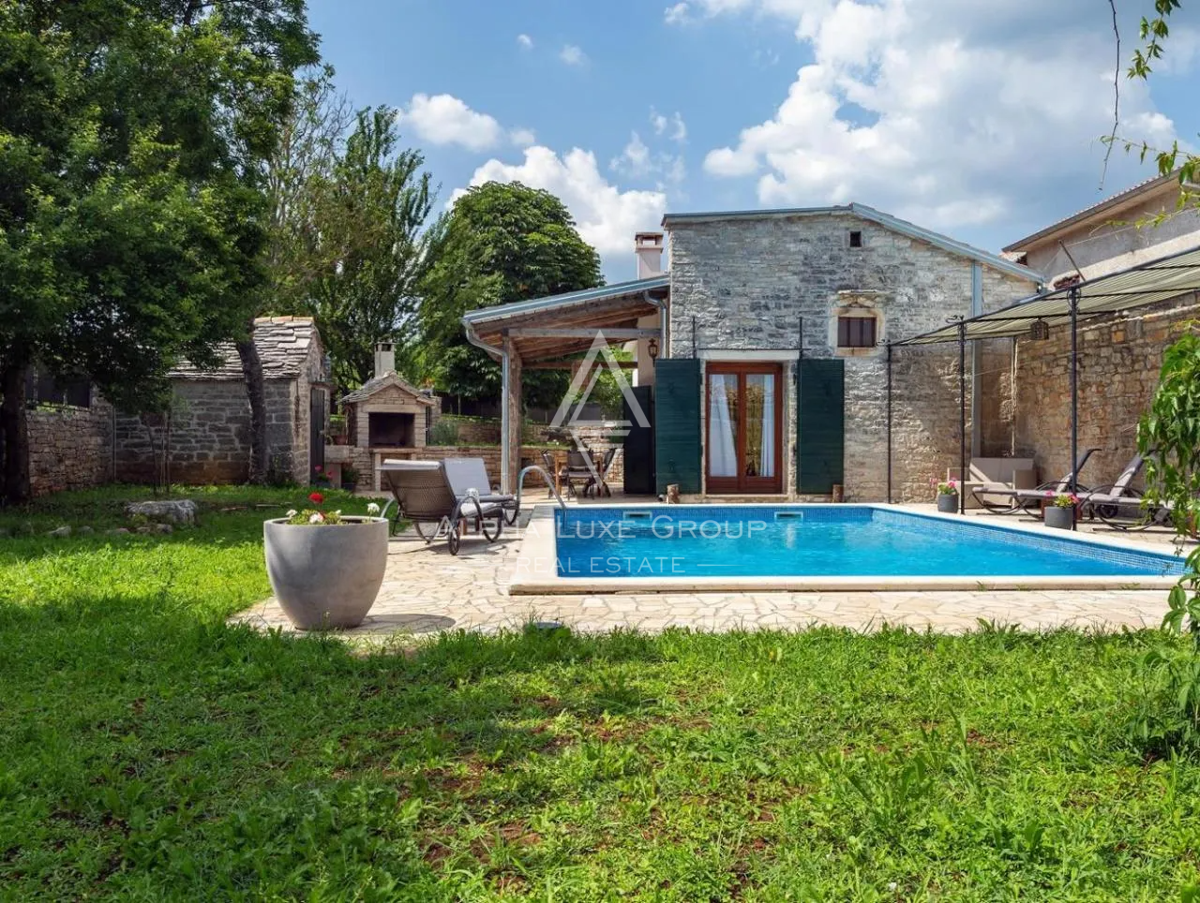 Pazin, Istria – Villa in pietra ristrutturata con piscina
