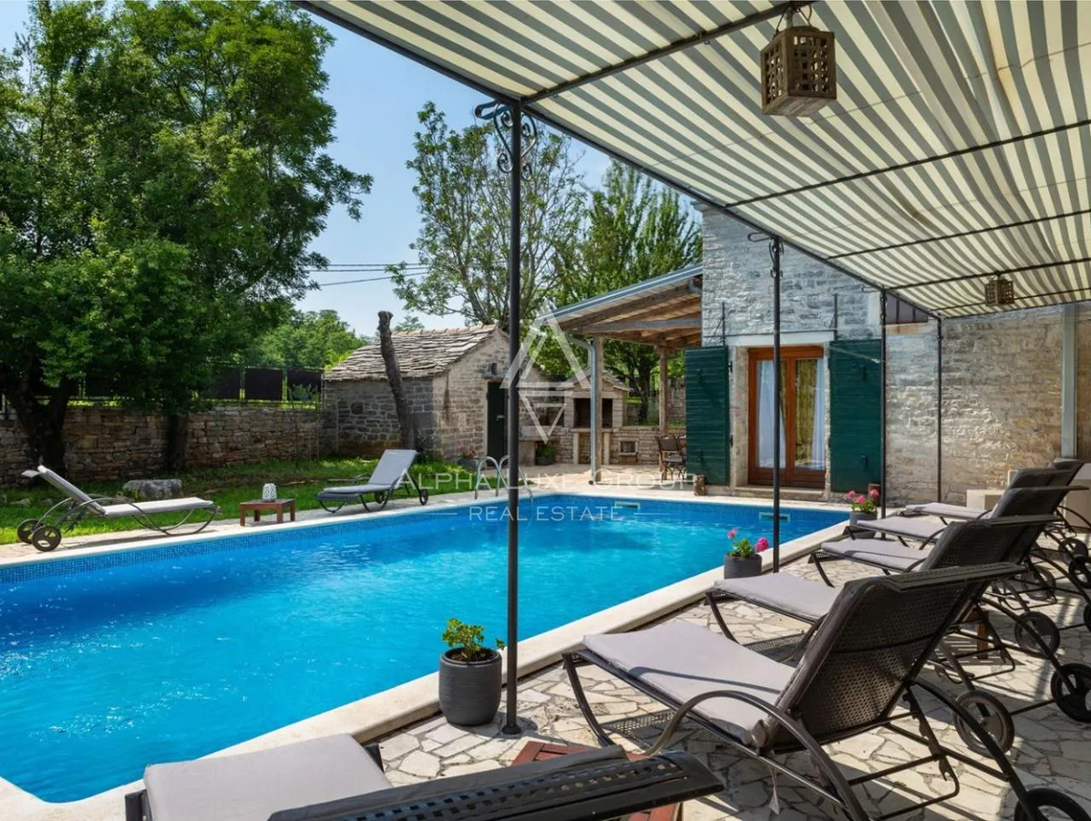 Pazin, Istria – Villa in pietra ristrutturata con piscina