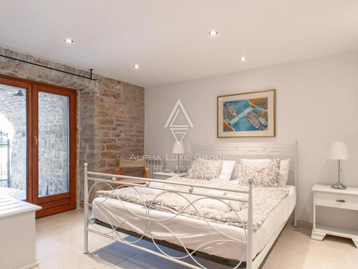 Pazin, Istria – Villa in pietra ristrutturata con piscina