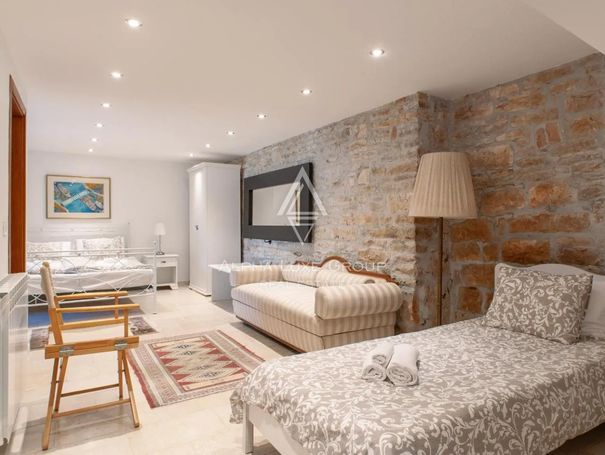 Pazin, Istria – Villa in pietra ristrutturata con piscina