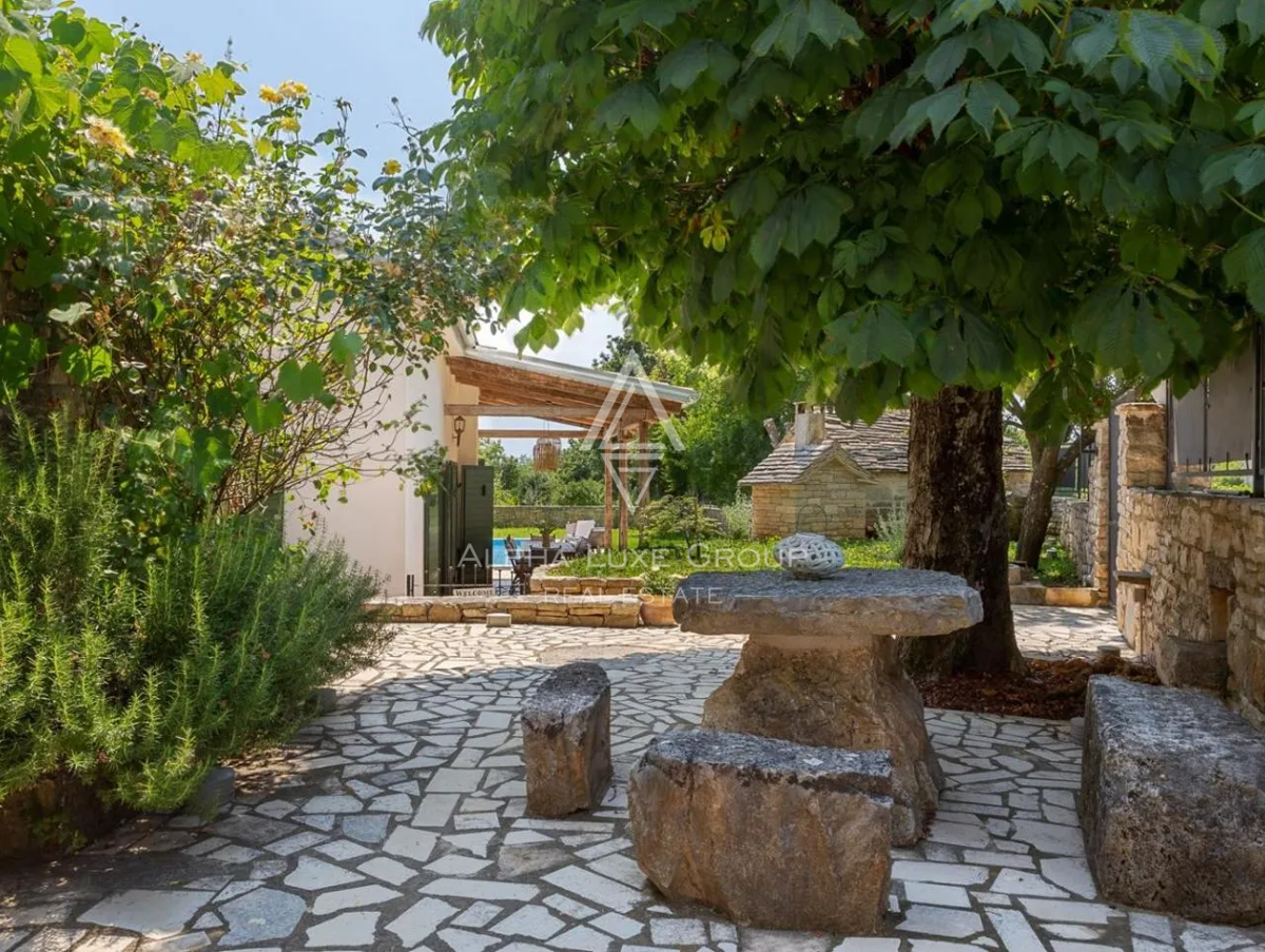 Pazin, Istria – Villa in pietra ristrutturata con piscina