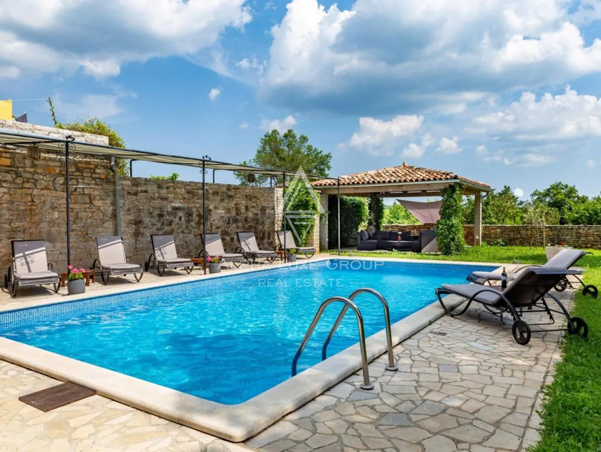 Pazin, Istria – Villa in pietra ristrutturata con piscina