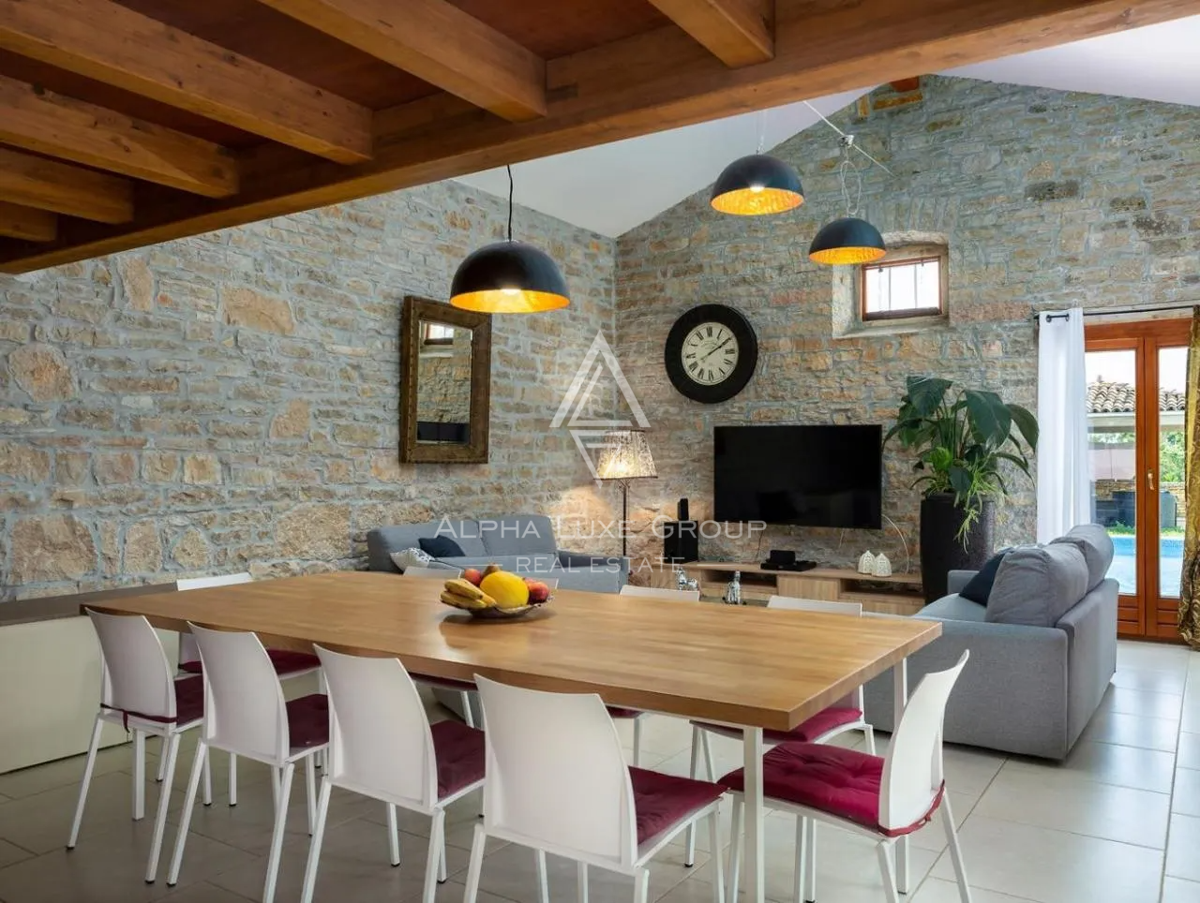 Pazin, Istria – Villa in pietra ristrutturata con piscina