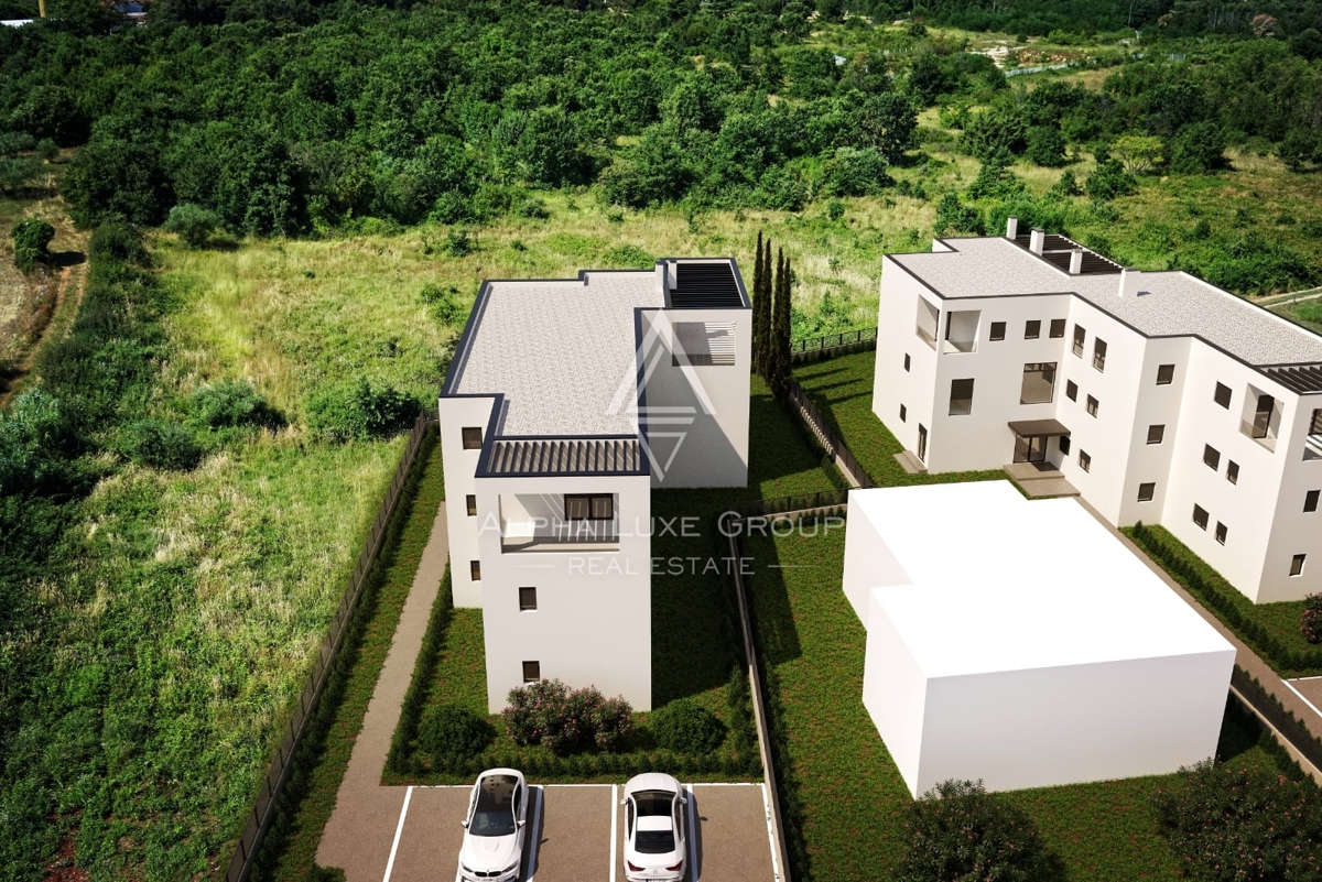 Parenzo, Istria: Appartamento 2 camere con giardino