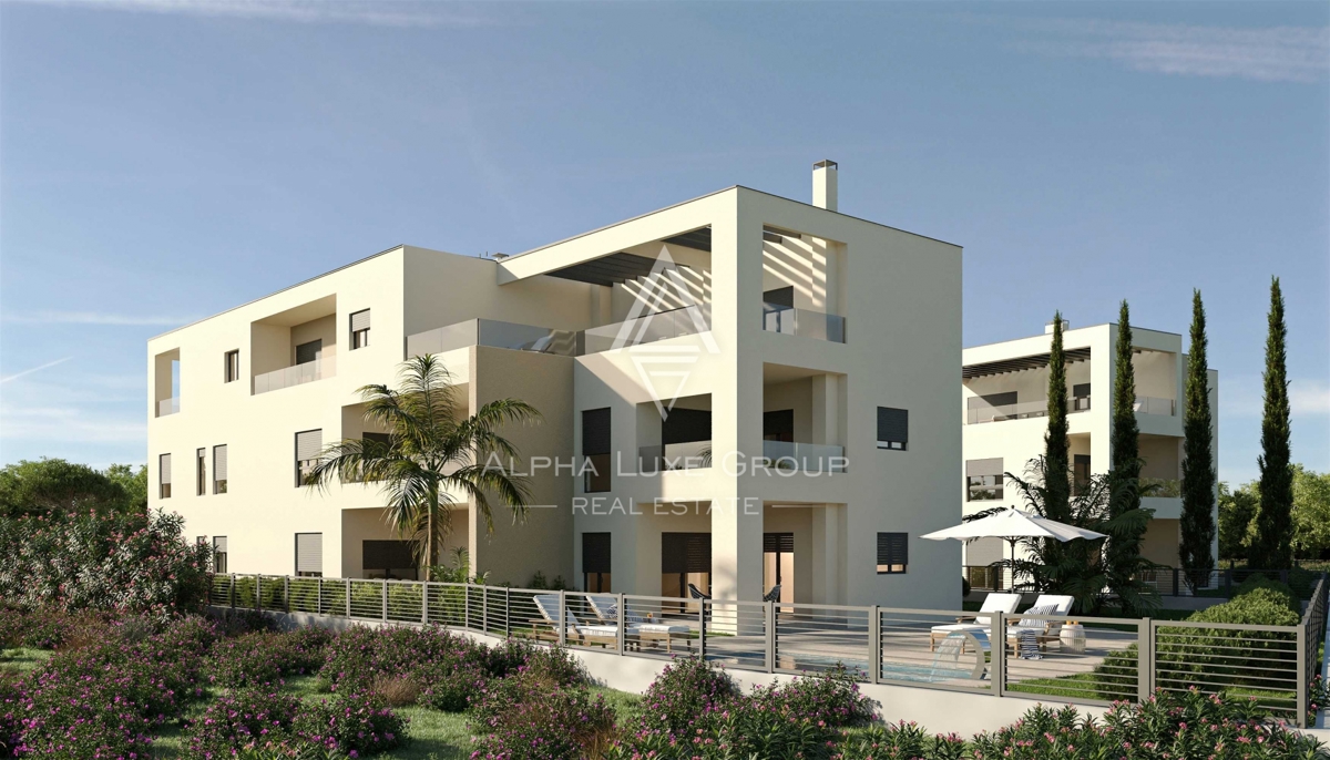 Parenzo, Istria: Appartamento 2 camere con giardino