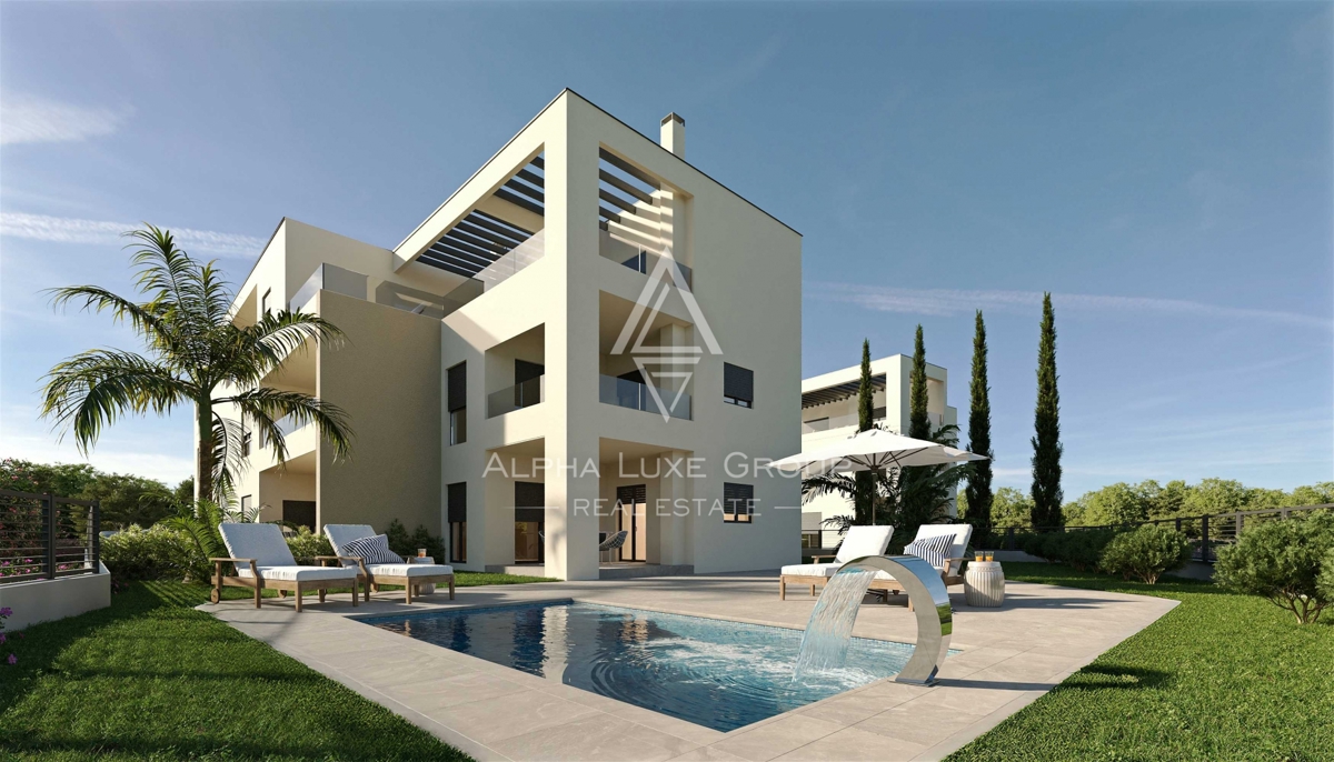 Parenzo, Istria: Appartamento 2 camere con giardino