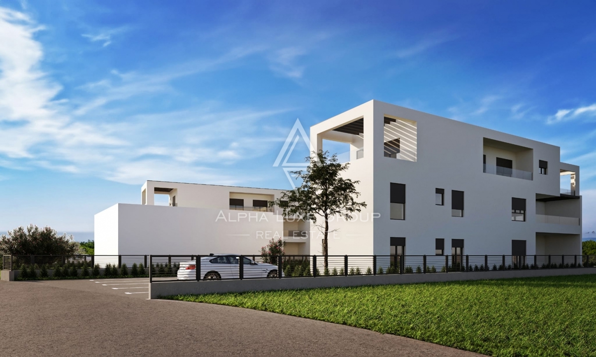 Parenzo, Istria: Appartamento 2 camere con giardino