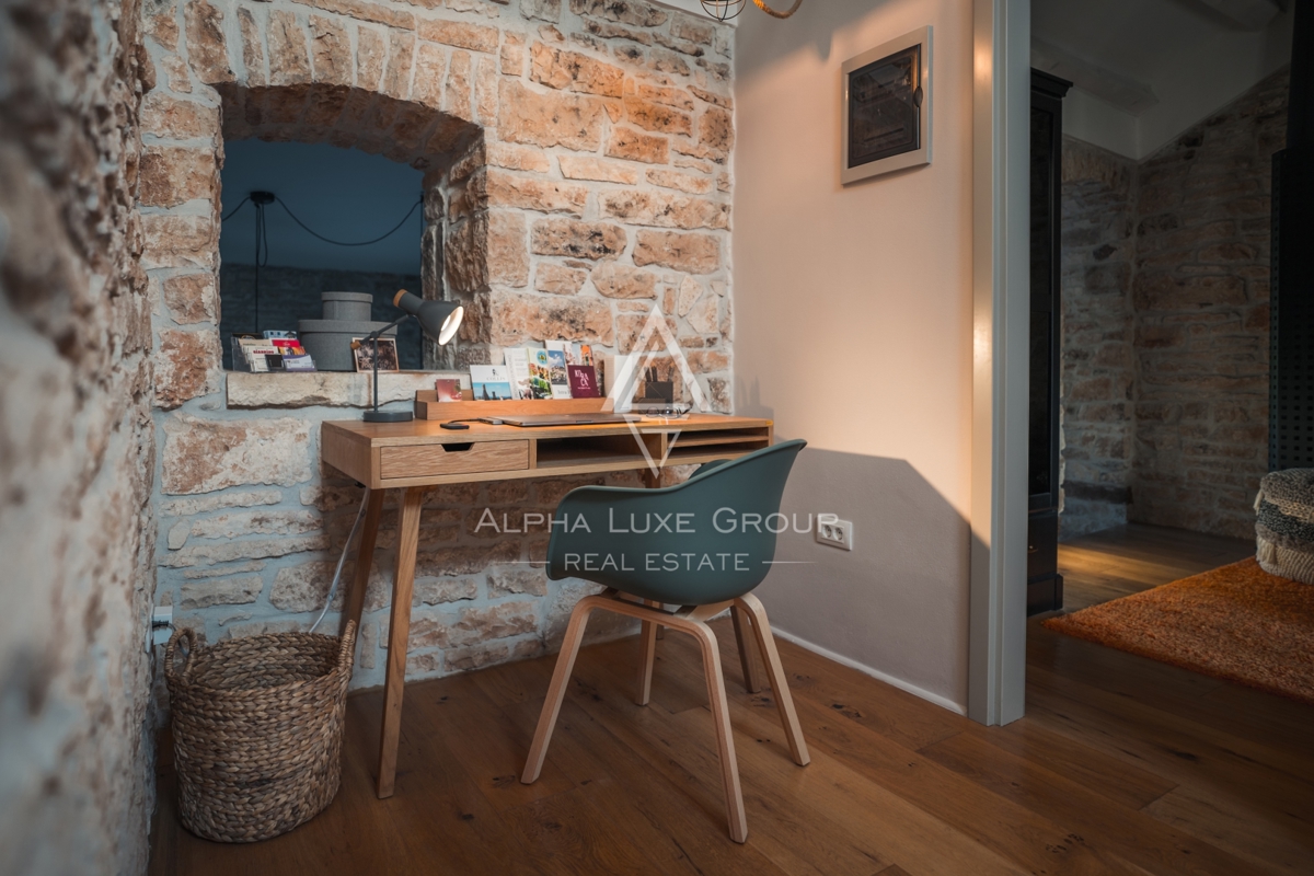 Kanfanar, Istria: Elegante villa in pietra ristrutt.