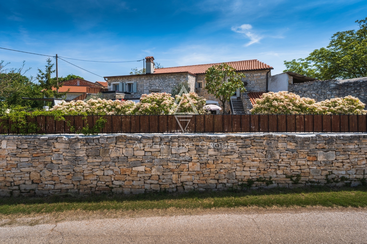 Kanfanar, Istria: Elegante villa in pietra ristrutt.