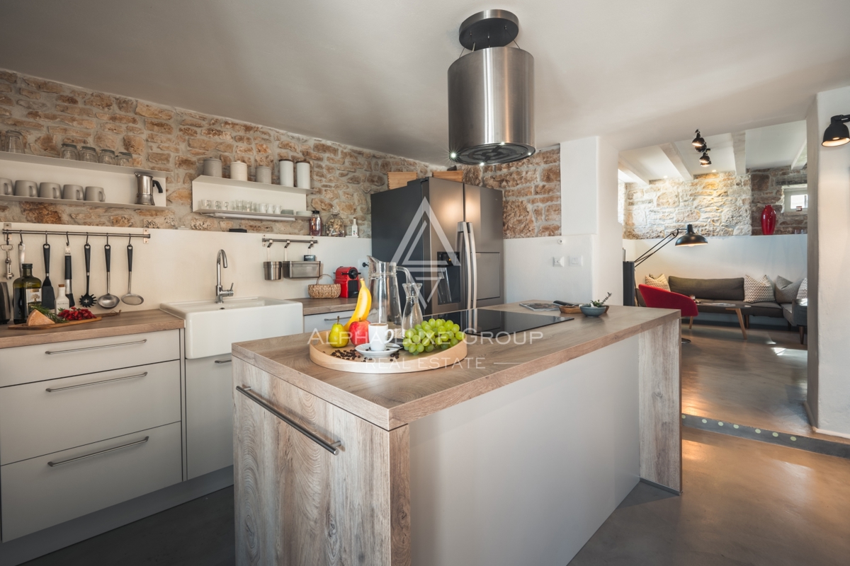 Kanfanar, Istria: Elegante villa in pietra ristrutt.