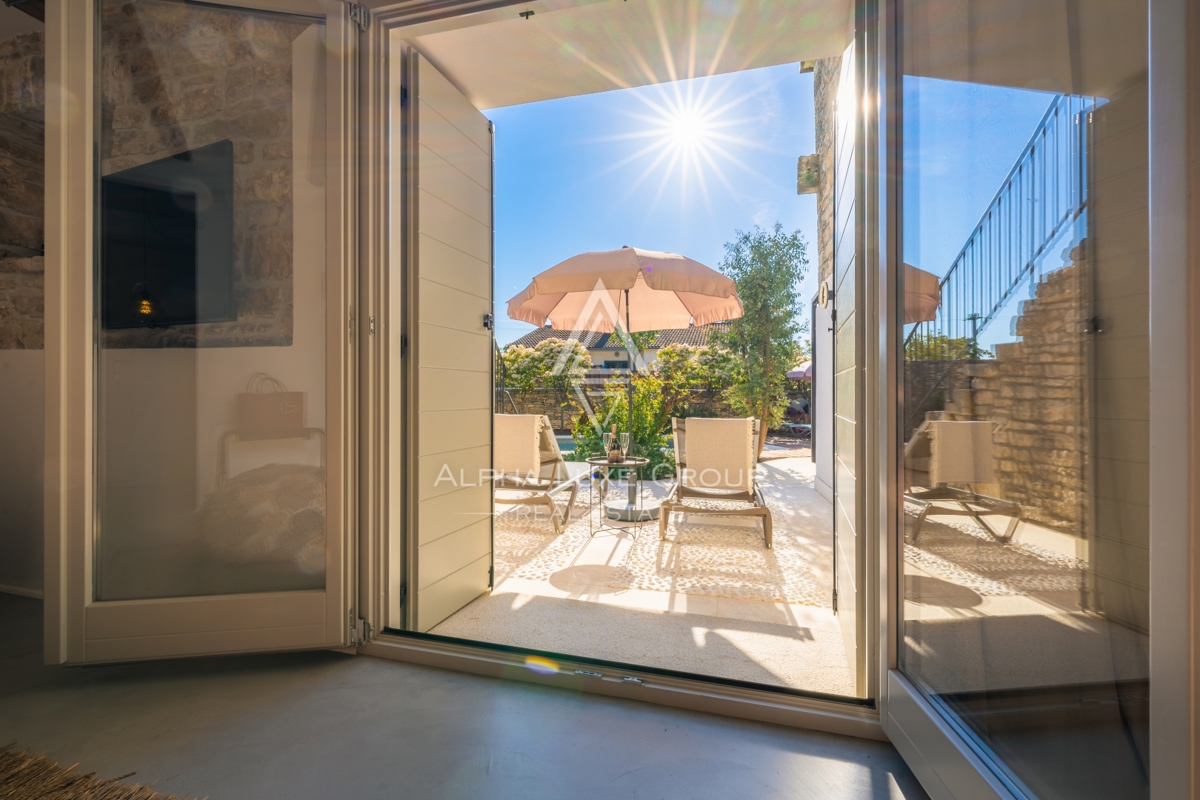 Kanfanar, Istria: Elegante villa in pietra ristrutt.