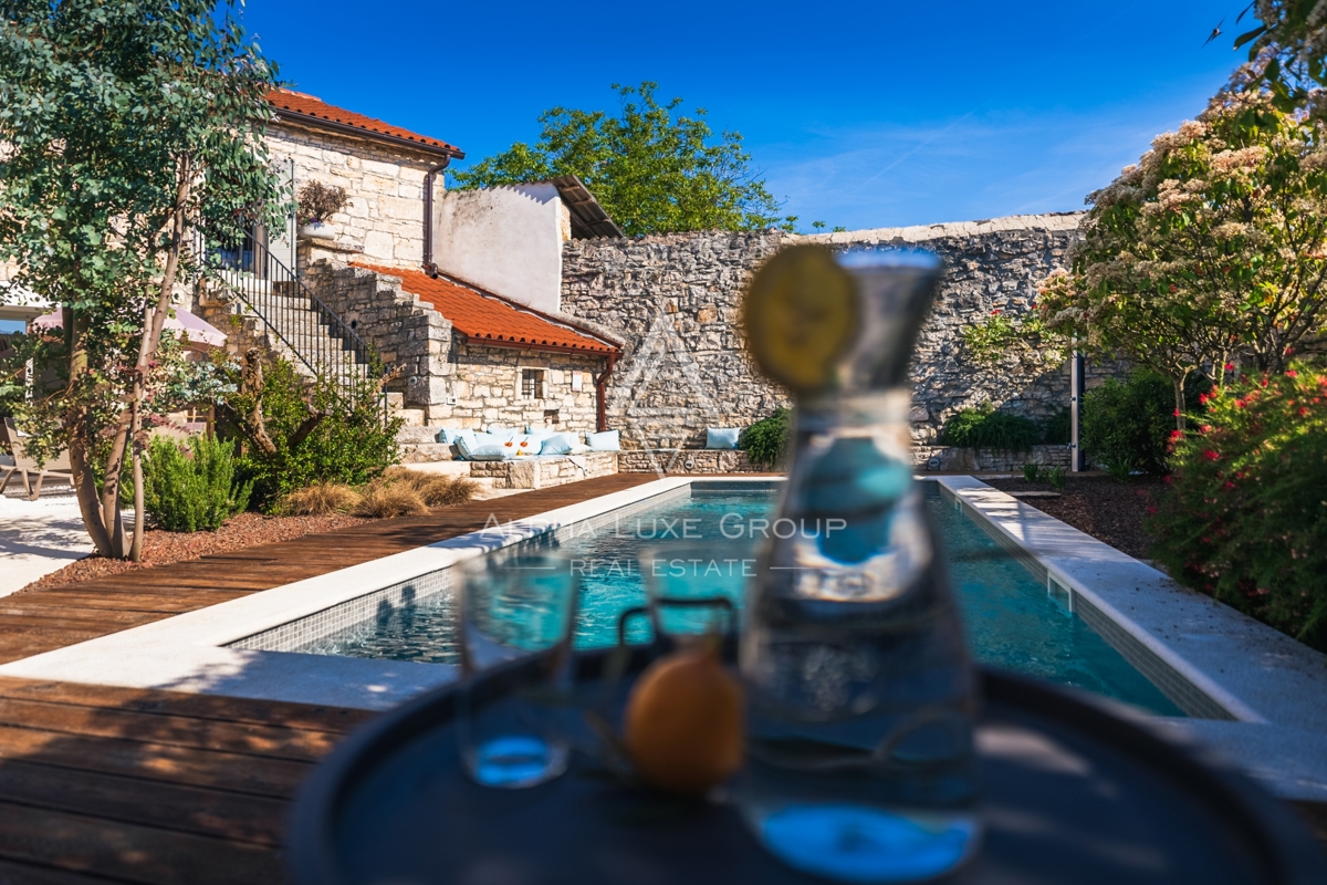 Kanfanar, Istria: Elegante villa in pietra ristrutt.