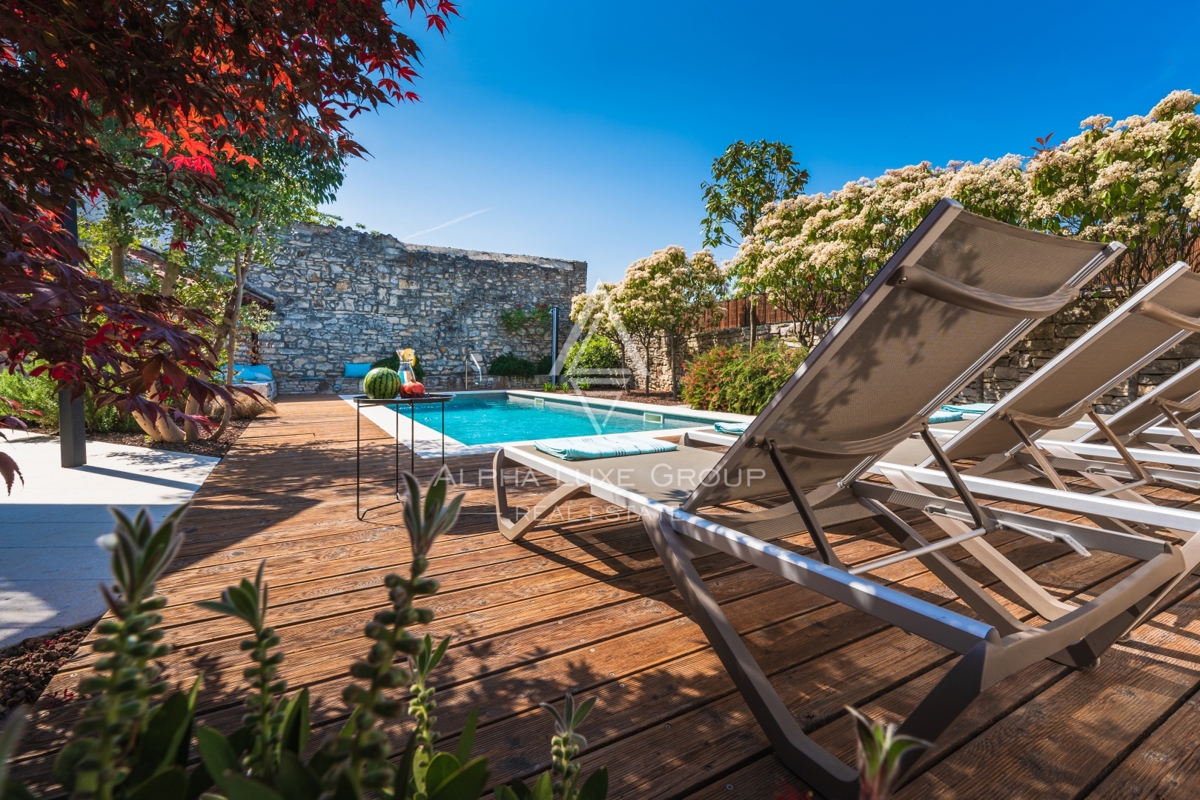 Kanfanar, Istria: Elegante villa in pietra ristrutt.