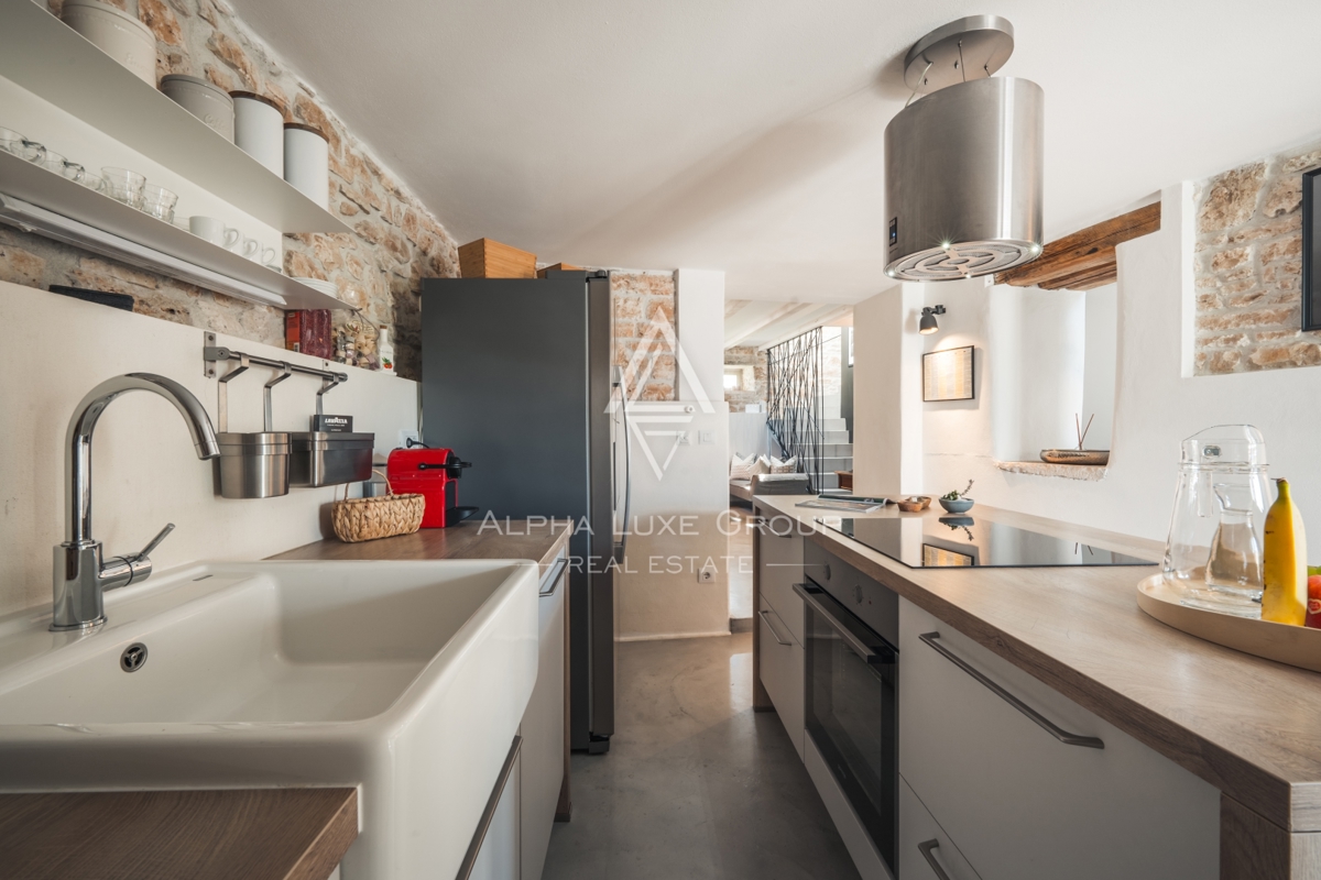 Kanfanar, Istria: Elegante villa in pietra ristrutt.