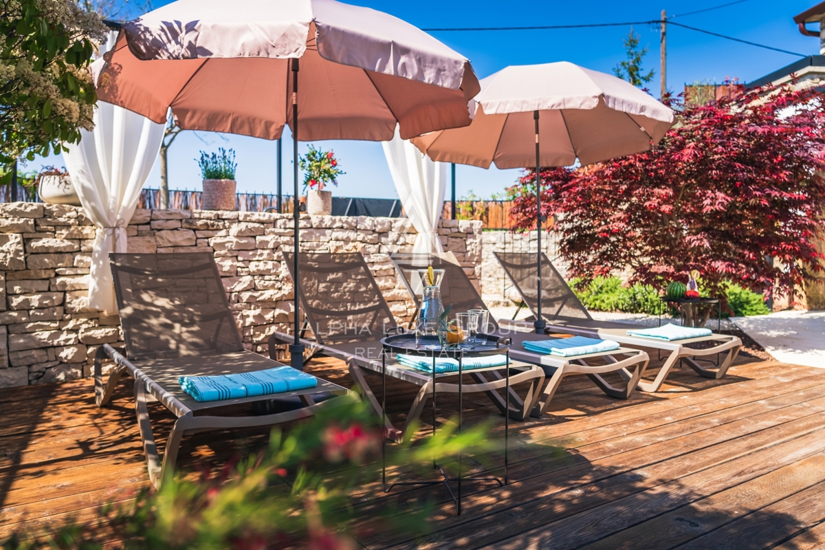 Kanfanar, Istria: Elegante villa in pietra ristrutt.