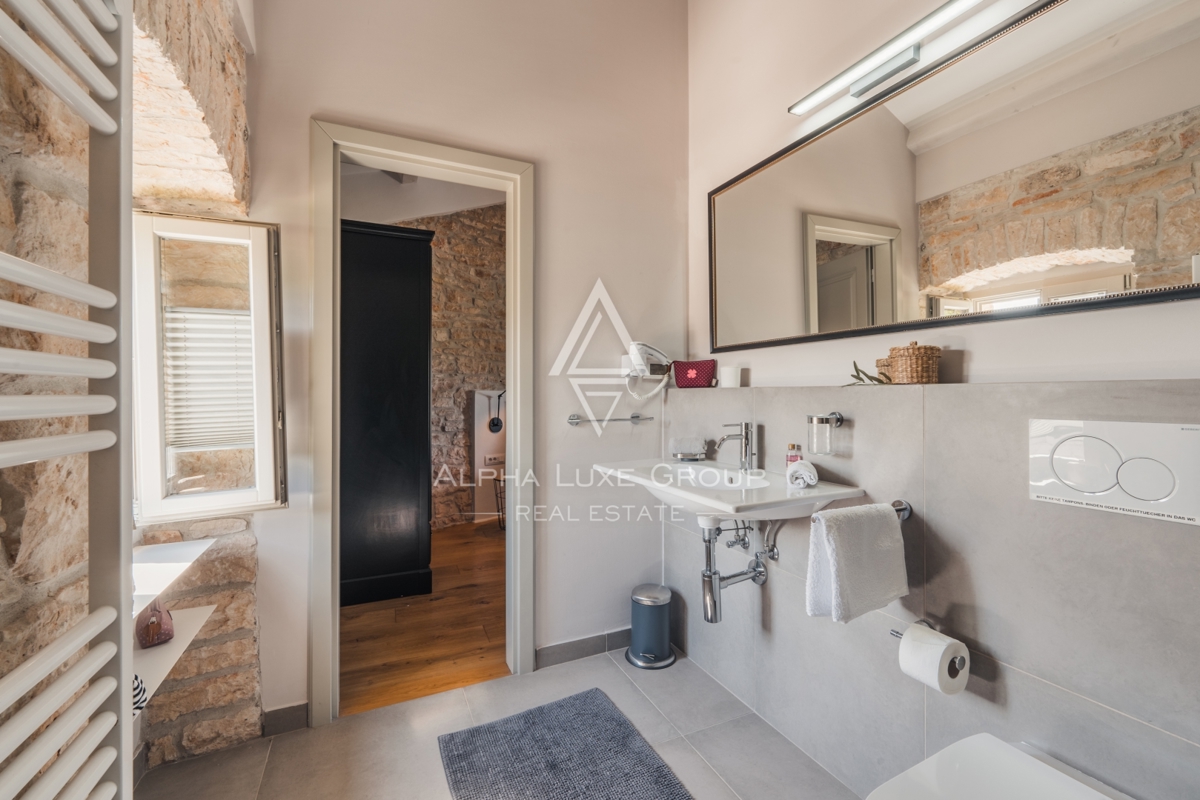 Kanfanar, Istria: Elegante villa in pietra ristrutt.