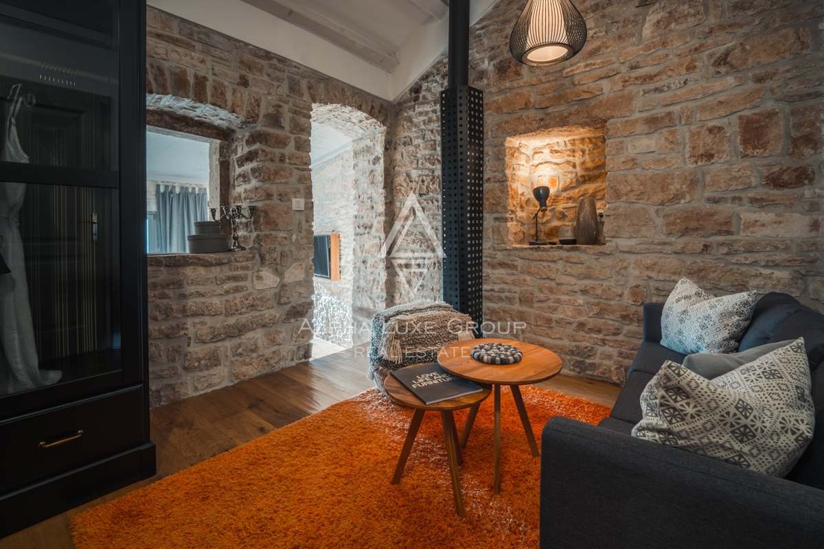 Kanfanar, Istria: Elegante villa in pietra ristrutt.