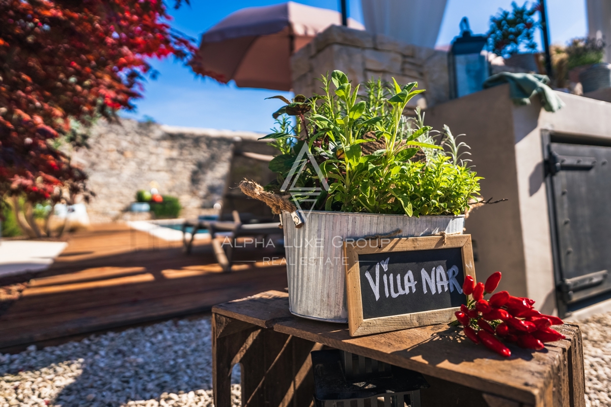 Kanfanar, Istria: Elegante villa in pietra ristrutt.
