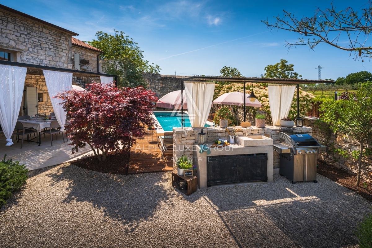 Kanfanar, Istria: Elegante villa in pietra ristrutt.