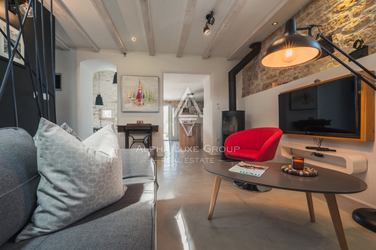 Kanfanar, Istria: Elegante villa in pietra ristrutt.