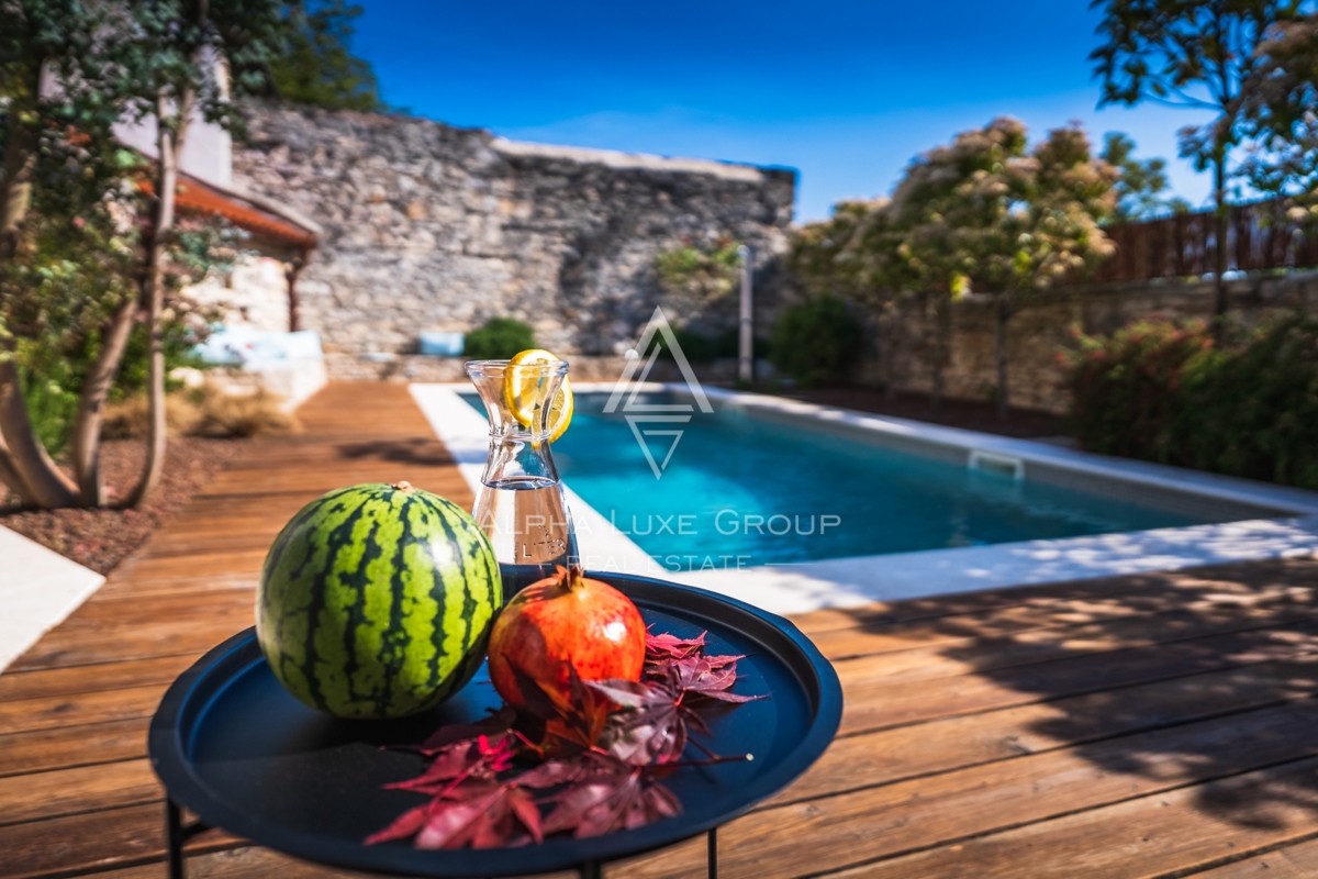 Kanfanar, Istria: Elegante villa in pietra ristrutt.