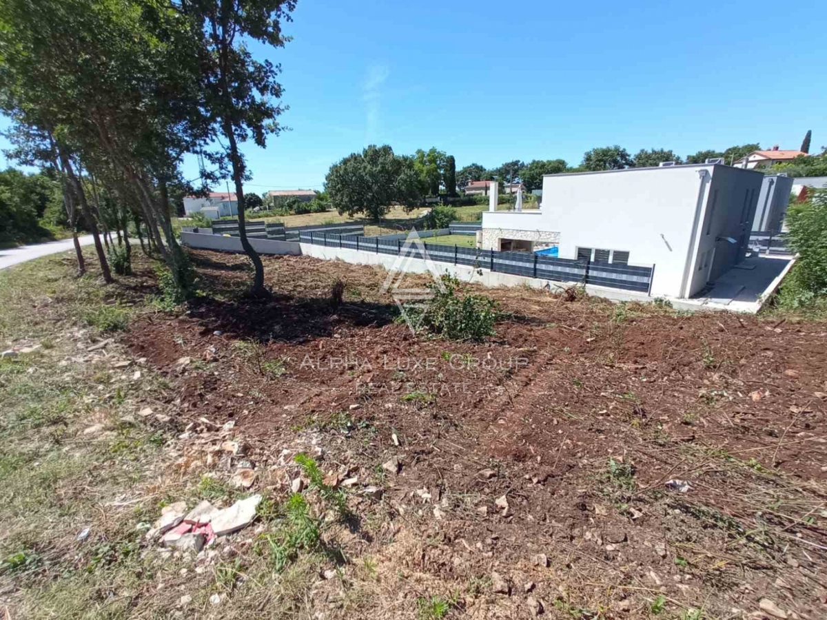 Terreno Juršići, Svetvinčenat, 693m2