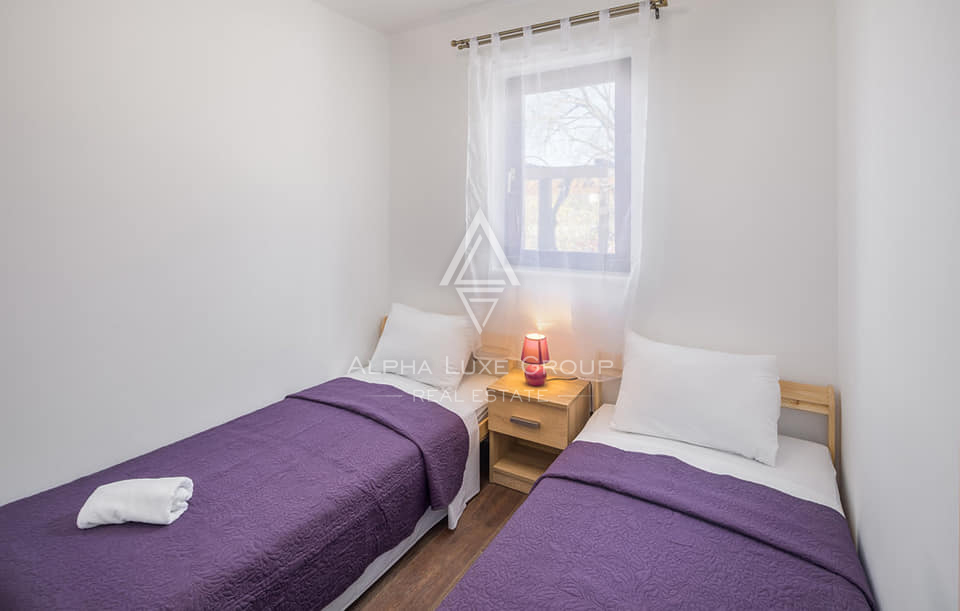 Istria, Poreč: Casa moderna con piscina e mare