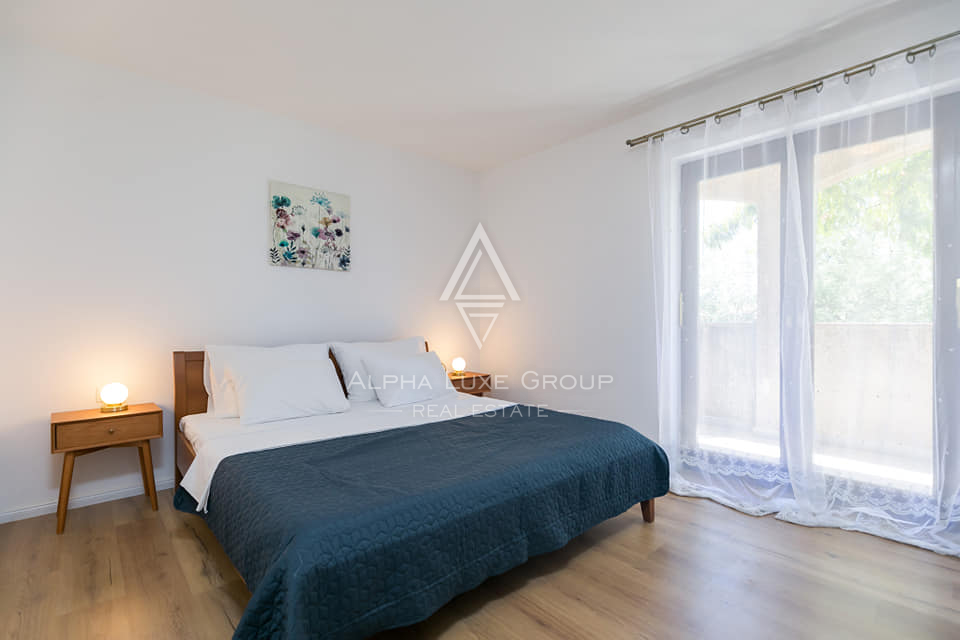 Istria, Poreč: Casa moderna con piscina e mare