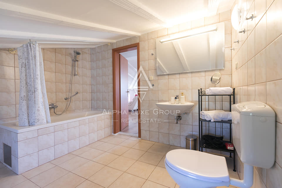 Istria, Poreč: Casa moderna con piscina e mare