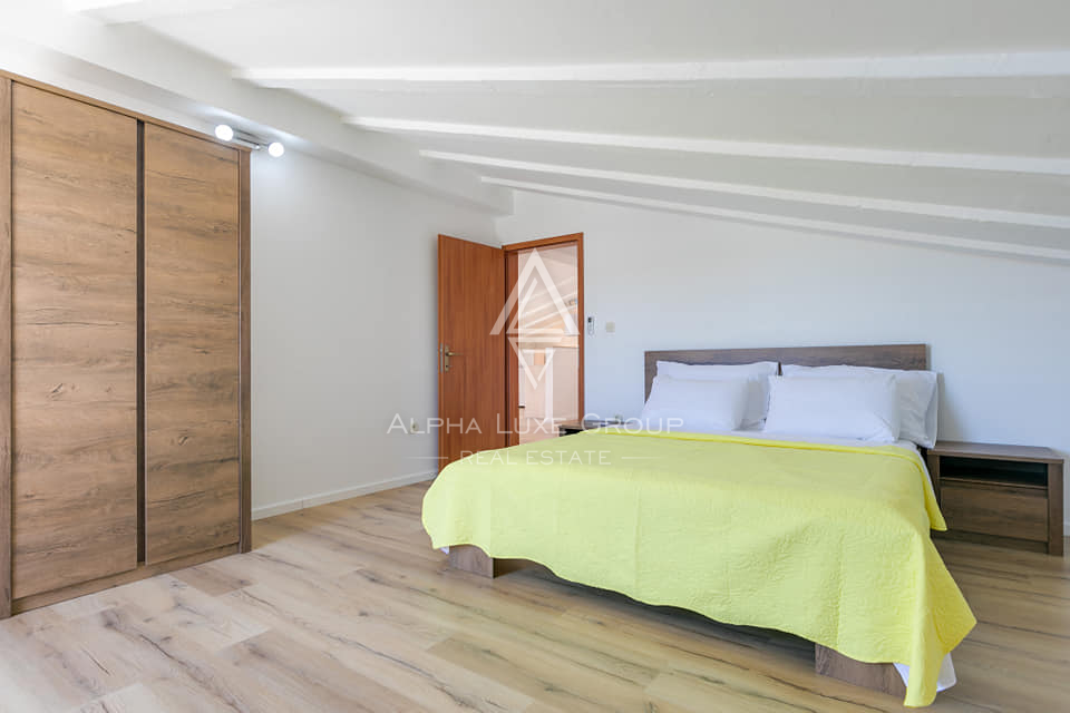 Istria, Poreč: Casa moderna con piscina e mare