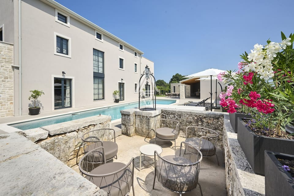 Istria, Parenzo: Villa di lusso con pool e mare