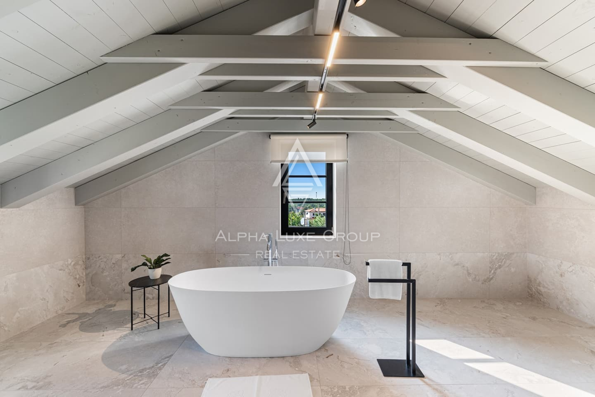 Istria, Parenzo: Villa di lusso con pool e mare