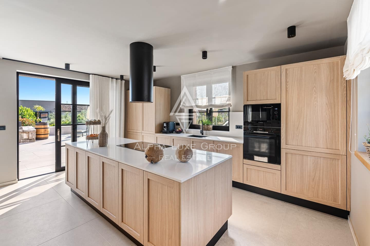 Istria, Parenzo: Villa di lusso con pool e mare