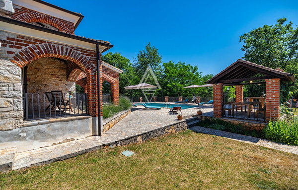 Istria, Višnjan: Villa in pietra con piscina e privacy