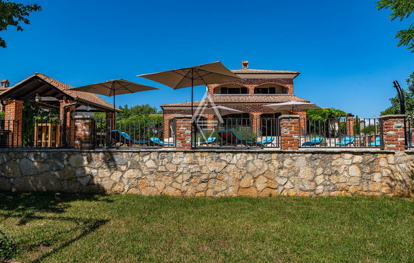 Istria, Višnjan: Villa in pietra con piscina e privacy