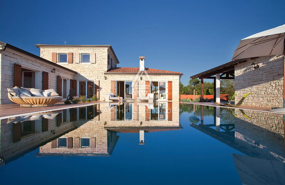 Istria, Svetvinčenat – Villa moderna con piscina
