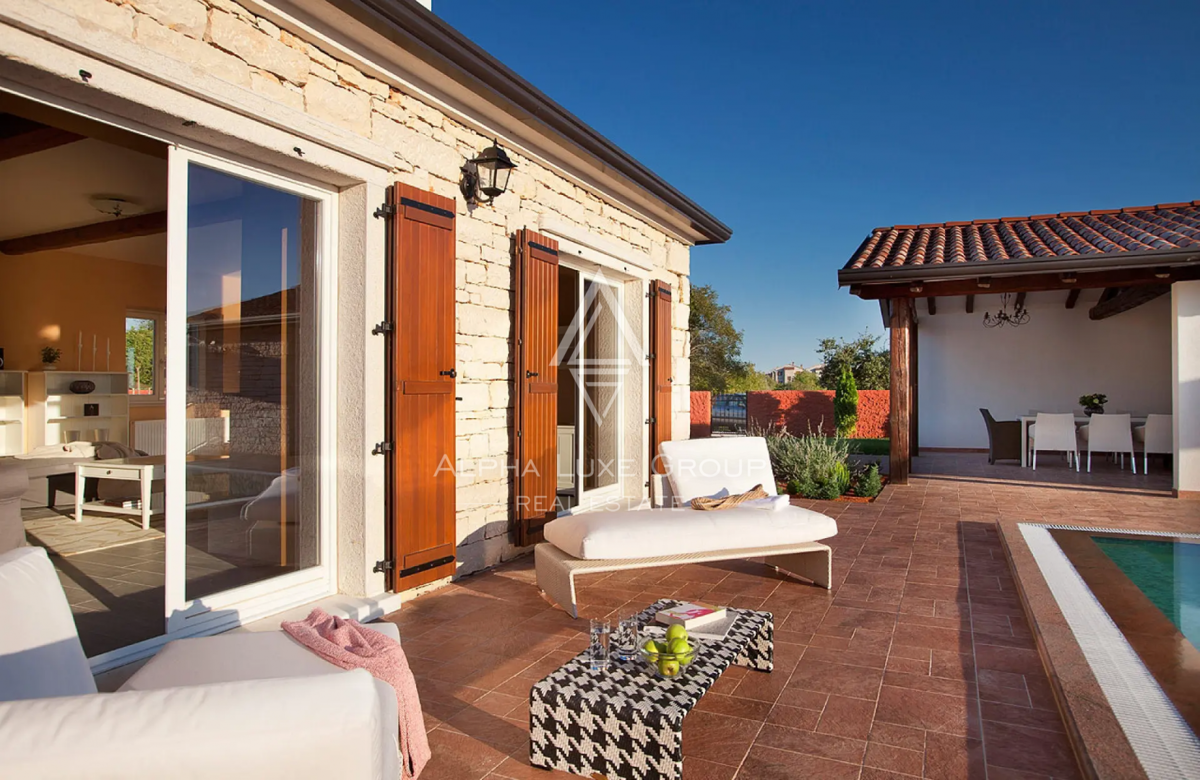 Istria, Svetvinčenat – Villa moderna con piscina