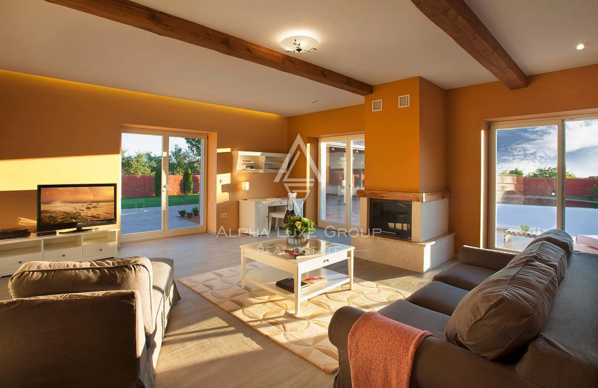 Istria, Svetvinčenat – Villa moderna con piscina