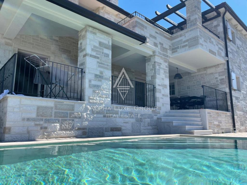 Istria, Momjan: Villa di lusso con vista panoramica