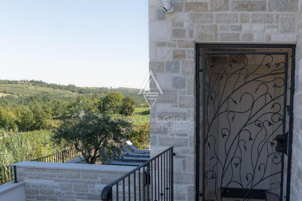 Istria, Momjan: Villa di lusso con vista panoramica