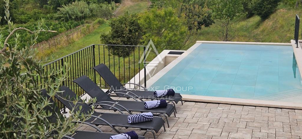 Istria, Momjan: Villa di lusso con vista panoramica