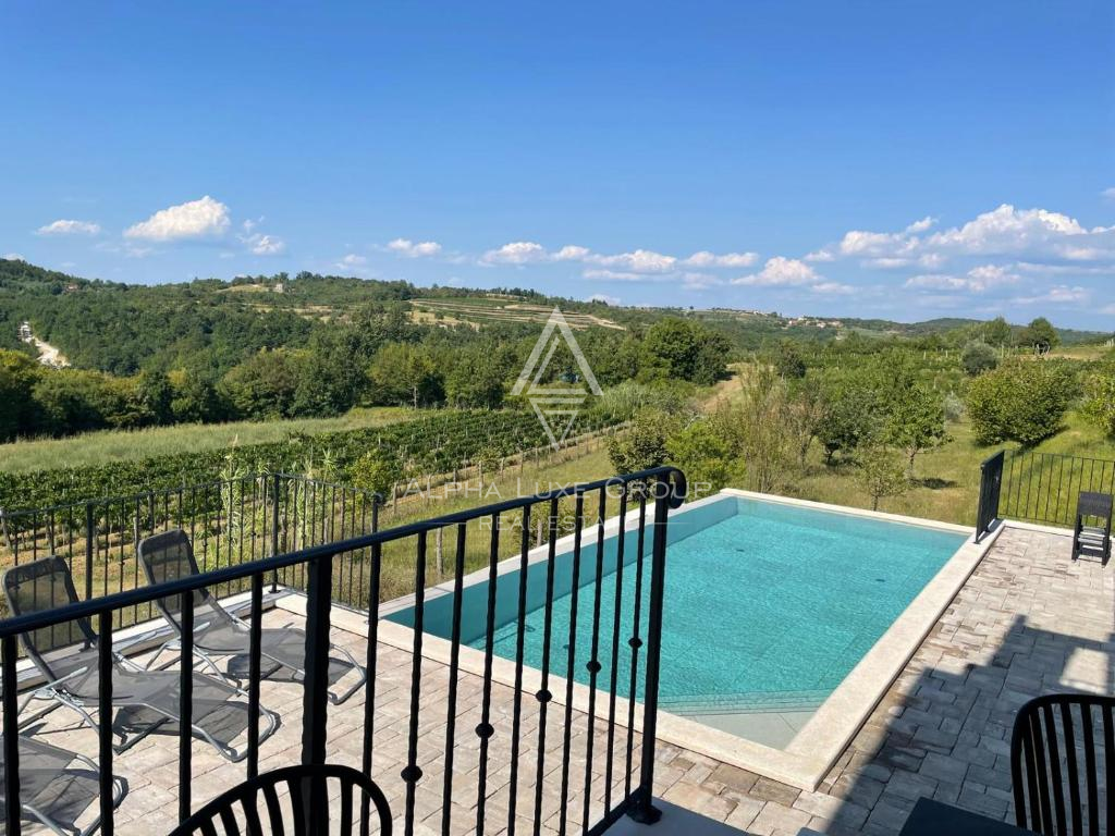 Istria, Momjan: Villa di lusso con vista panoramica