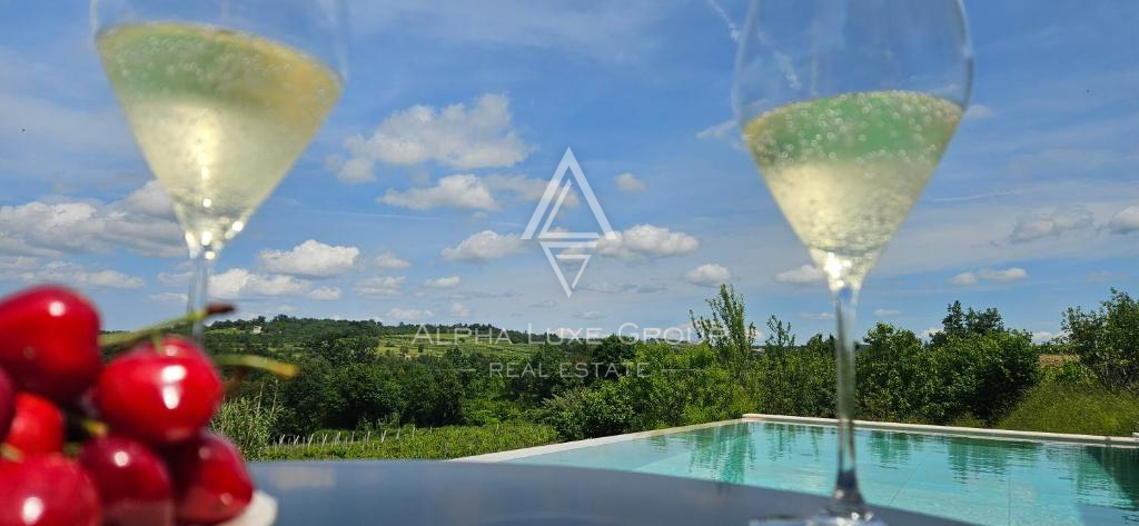 Istria, Momjan: Villa di lusso con vista panoramica