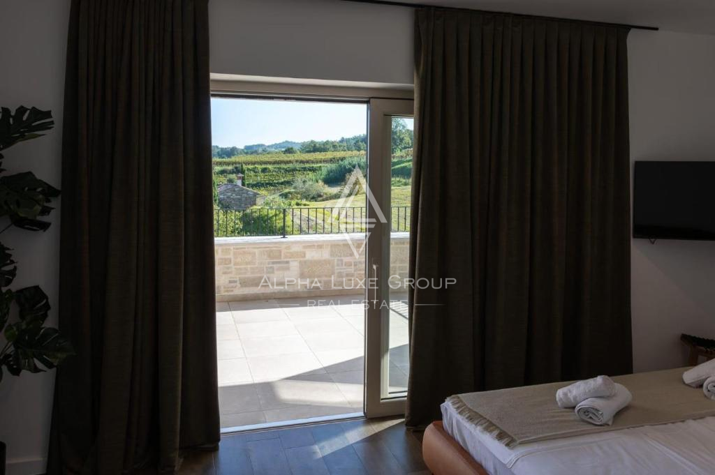 Istria, Momjan: Villa di lusso con vista panoramica