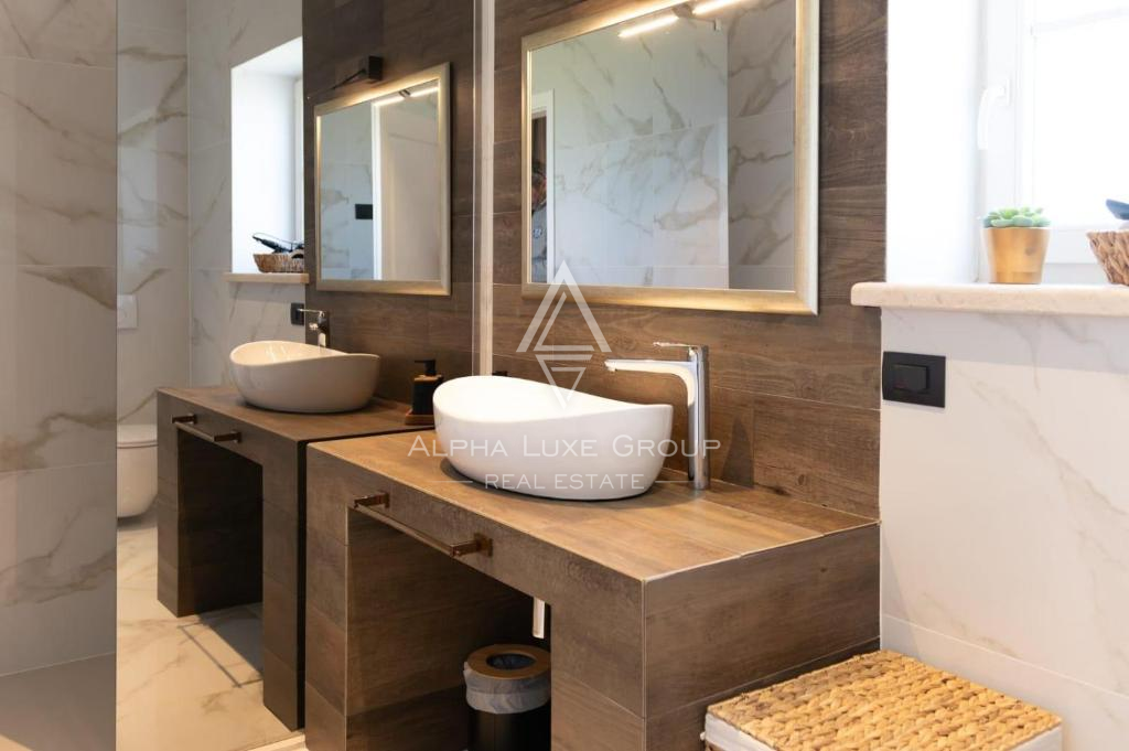 Istria, Momjan: Villa di lusso con vista panoramica