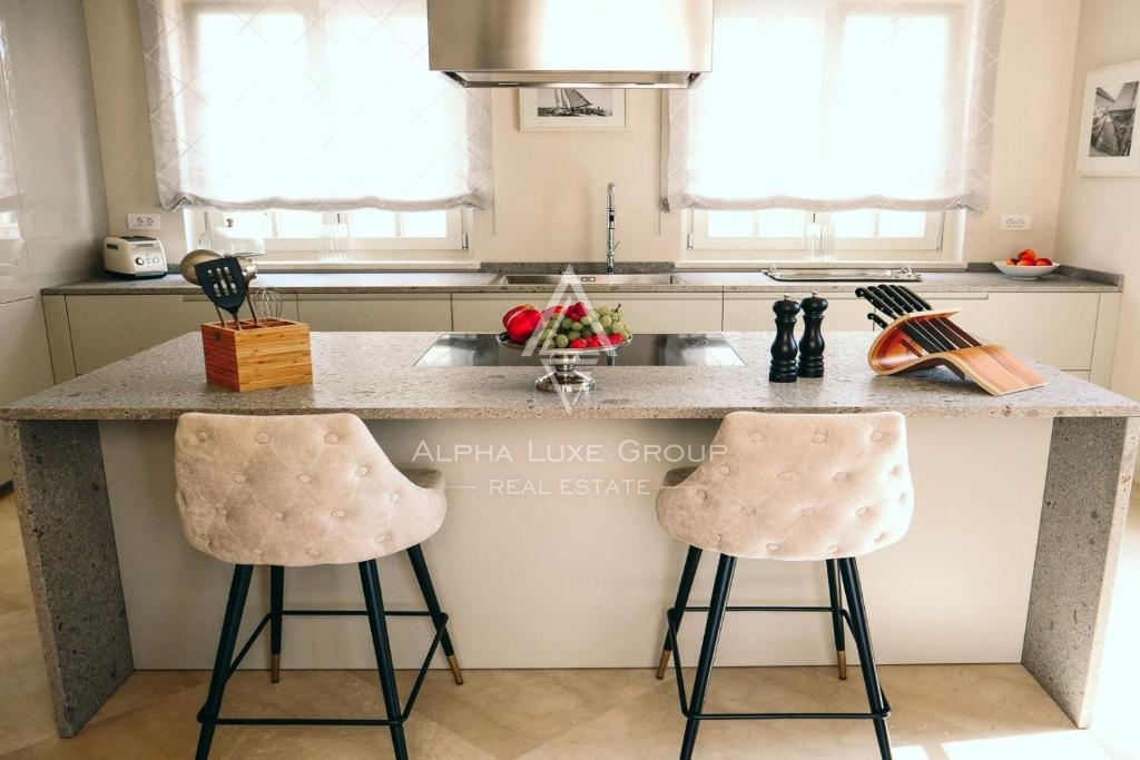 Istria, Poreč – Villa di lusso con piscina e vista mare