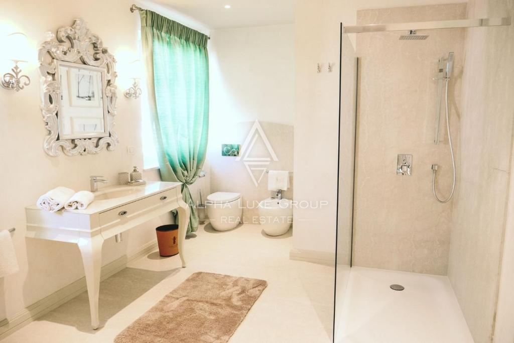 Istria, Poreč – Villa di lusso con piscina e vista mare